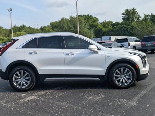 2020 Cadillac XT4 Premium Luxury