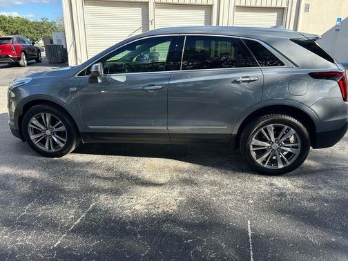 2020 Cadillac XT5 Premium Luxury