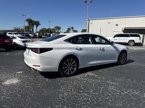 2019 Lexus ES 350 Luxury