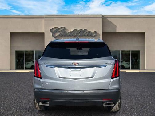 2026 Cadillac XT5 Luxury