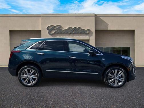 Emerald Lake Metallic 2026 Cadillac XT5 Premium Luxury