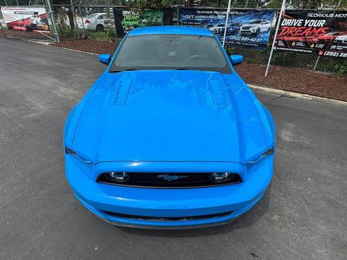 blue 2014 Ford Mustang GT
