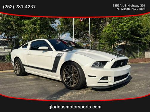 White 2013 Ford Mustang Boss 302