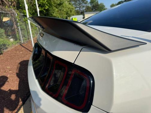 White 2013 Ford Mustang Boss 302