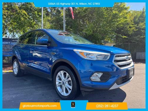 Lightning Blue Metallic 2019 Ford Escape SE