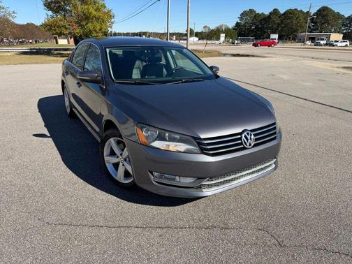 Platinum Gray Metallic 2015 Volkswagen Passat 1.8T Limited Edition