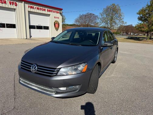 Platinum Gray Metallic 2015 Volkswagen Passat 1.8T Limited Edition