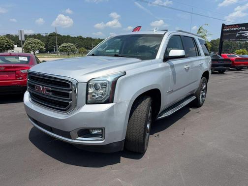 White 2018 GMC Yukon SLT