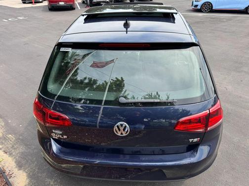 Black 2016 Volkswagen Golf TSI SE 4-Door