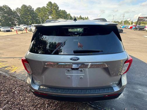 Iconic Silver Metallic 2022 Ford Explorer XLT