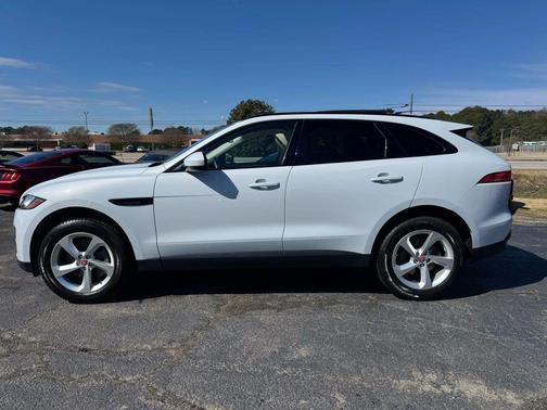 Polaris White 2017 Jaguar F-PACE 35t Premium