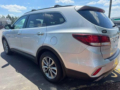 Circuit Silver 2017 Hyundai SANTA FE SE