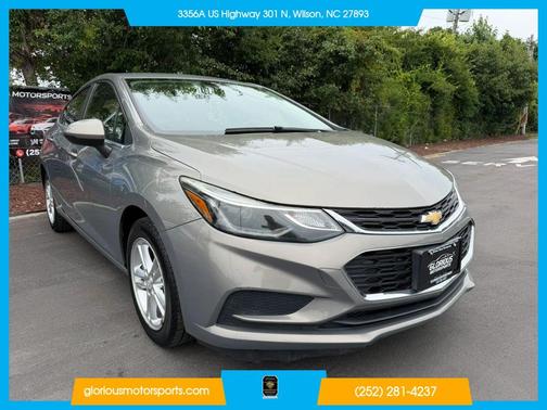 Gold 2017 Chevrolet Cruze LT