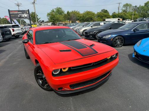 2019 Dodge Challenger SXT
