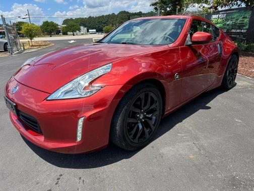 Burgundy 2015 Nissan 370Z Base