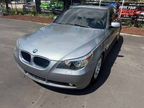Silver 2004 BMW 525 i
