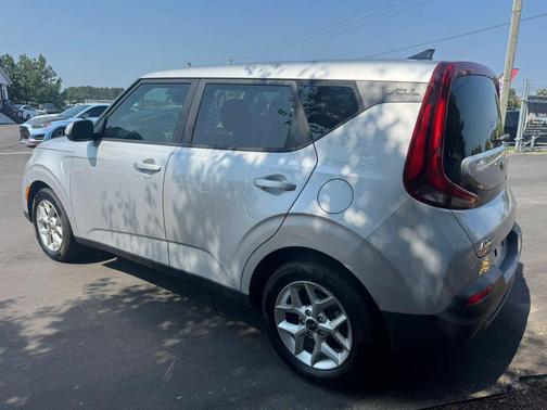 Sparkling Silver 2020 Kia Soul S