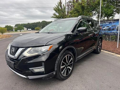 Black 2019 Nissan Rogue SL