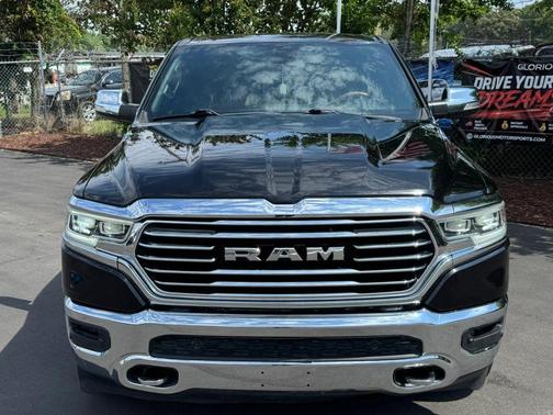 Diamond Black Crystal Pearlcoat 2020 RAM 1500 Longhorn