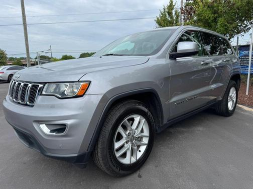 Billet Silver Metallic Clearcoat 2018 Jeep Grand Cherokee Laredo E