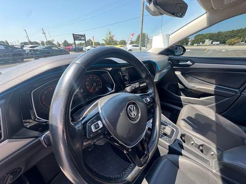 Black Metallic 2019 Volkswagen Jetta 1.4T SE