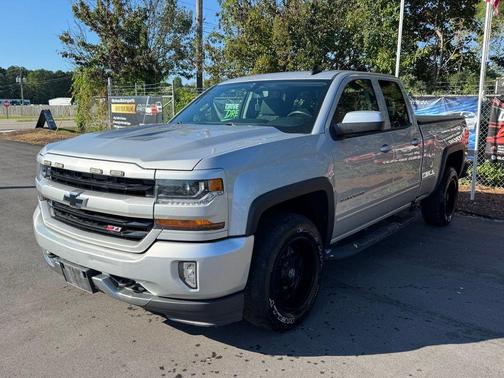 Silver Ice Metallic 2017 Chevrolet Silverado 1500 2LT