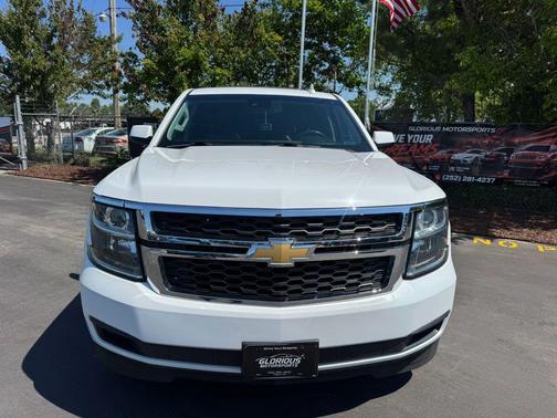 Summit White 2018 Chevrolet Suburban LT