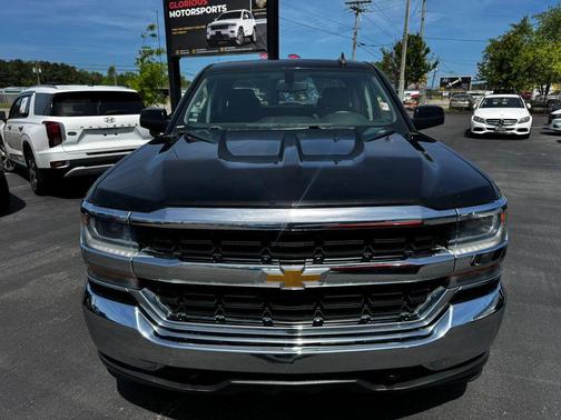 Black 2018 Chevrolet Silverado 1500 1LT