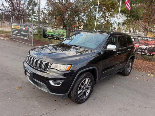 Diamond Black Crystal Pearlcoat 2018 Jeep Grand Cherokee Limited
