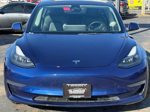 Deep Blue Metallic 2022 Tesla Model 3 Standard Range