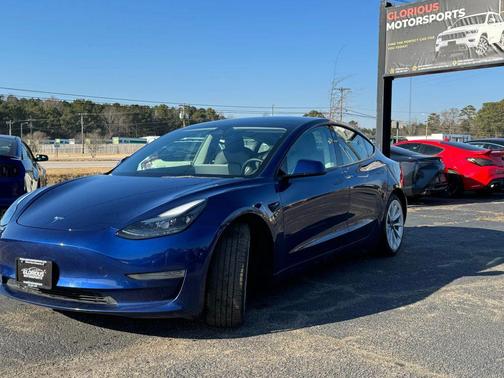 Deep Blue Metallic 2022 Tesla Model 3 Standard Range