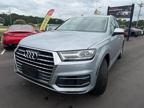 Florett Silver Metallic 2018 Audi Q7 2.0T Premium Plus