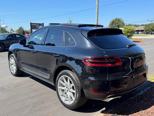 2017 Porsche Macan Macan