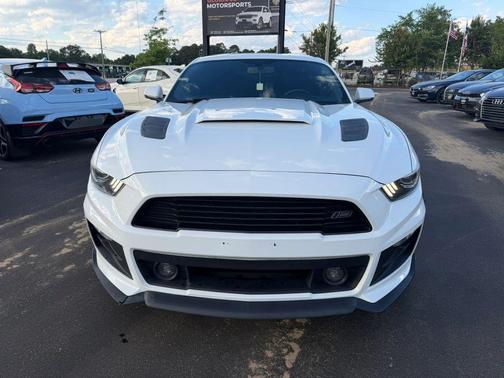 White 2015 Ford Mustang GT Premium