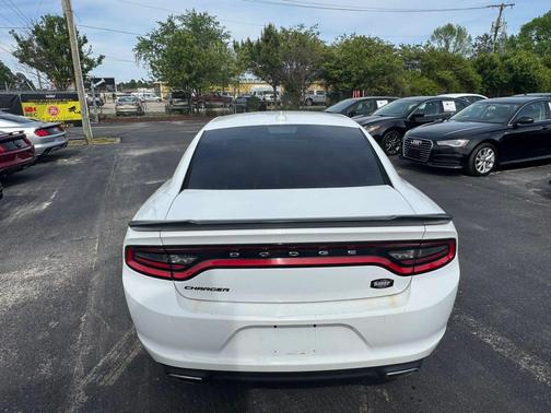 2017 Dodge Charger SXT