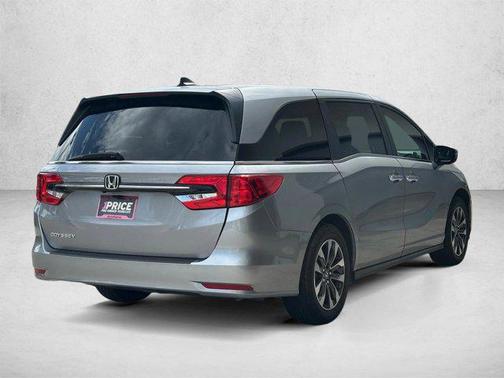 Lunar Silver Metallic 2024 Honda Odyssey EX-L