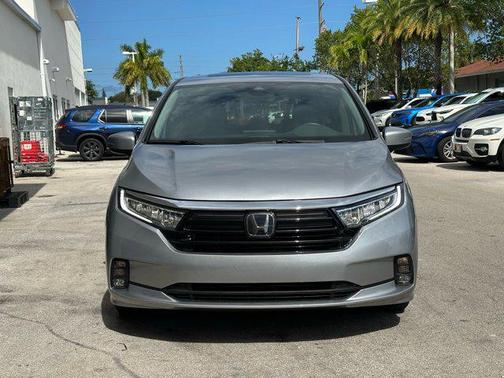 Lunar Silver Metallic 2024 Honda Odyssey EX-L