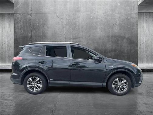 2016 Toyota RAV4 Hybrid XLE
