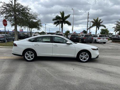 2025 Honda Accord LX 1.5T