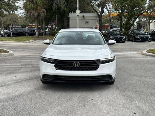 2025 Honda Accord LX 1.5T