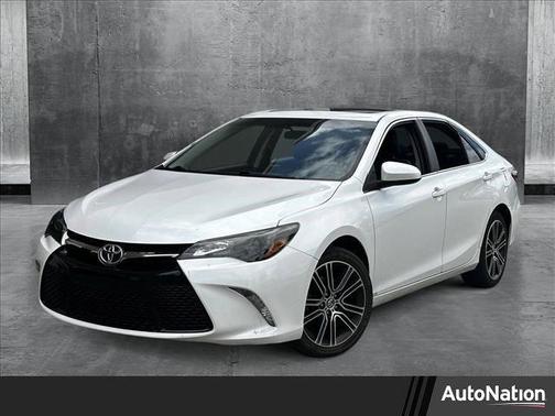 2016 Toyota Camry SE w/Special Edition Pkg