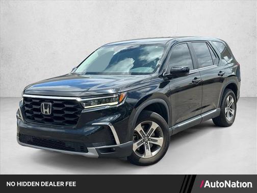 Crystal Black Pearl 2023 Honda Pilot 2WD EX-L 7 Passenger