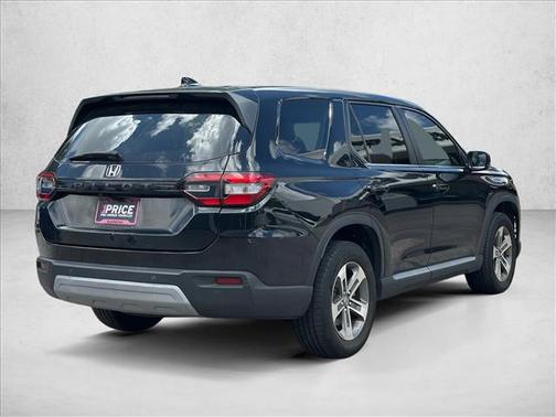 Crystal Black Pearl 2023 Honda Pilot 2WD EX-L 7 Passenger
