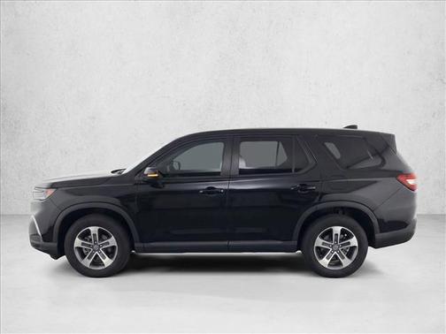 Crystal Black Pearl 2023 Honda Pilot 2WD EX-L 7 Passenger