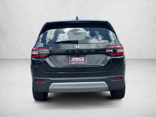 Crystal Black Pearl 2023 Honda Pilot 2WD EX-L 7 Passenger