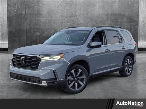 2025 Honda Pilot Touring 8-Passenger