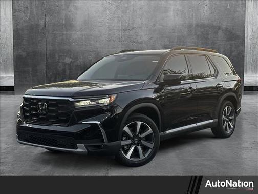 2025 Honda Pilot Touring 8-Passenger