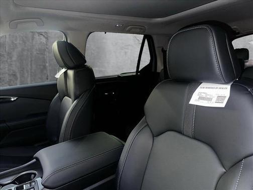 2025 Honda Pilot Touring 8-Passenger