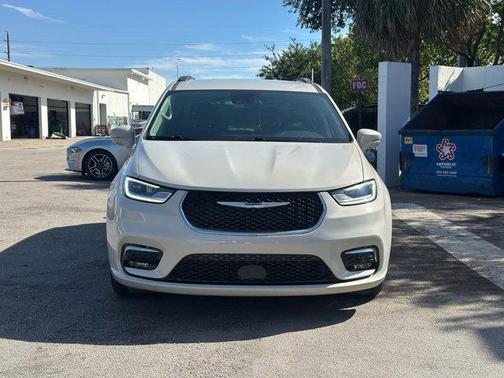 2021 Chrysler Pacifica Touring