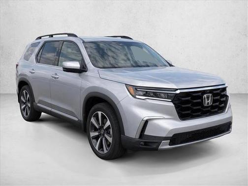 Gray 2023 Honda Pilot AWD Elite
